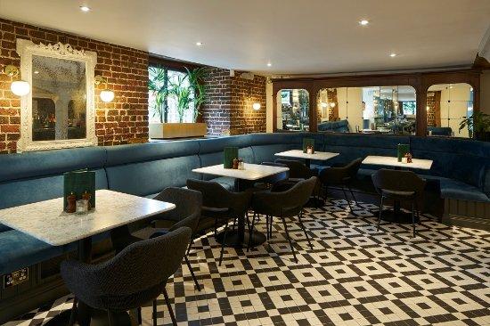 Browns Brasserie & Bar